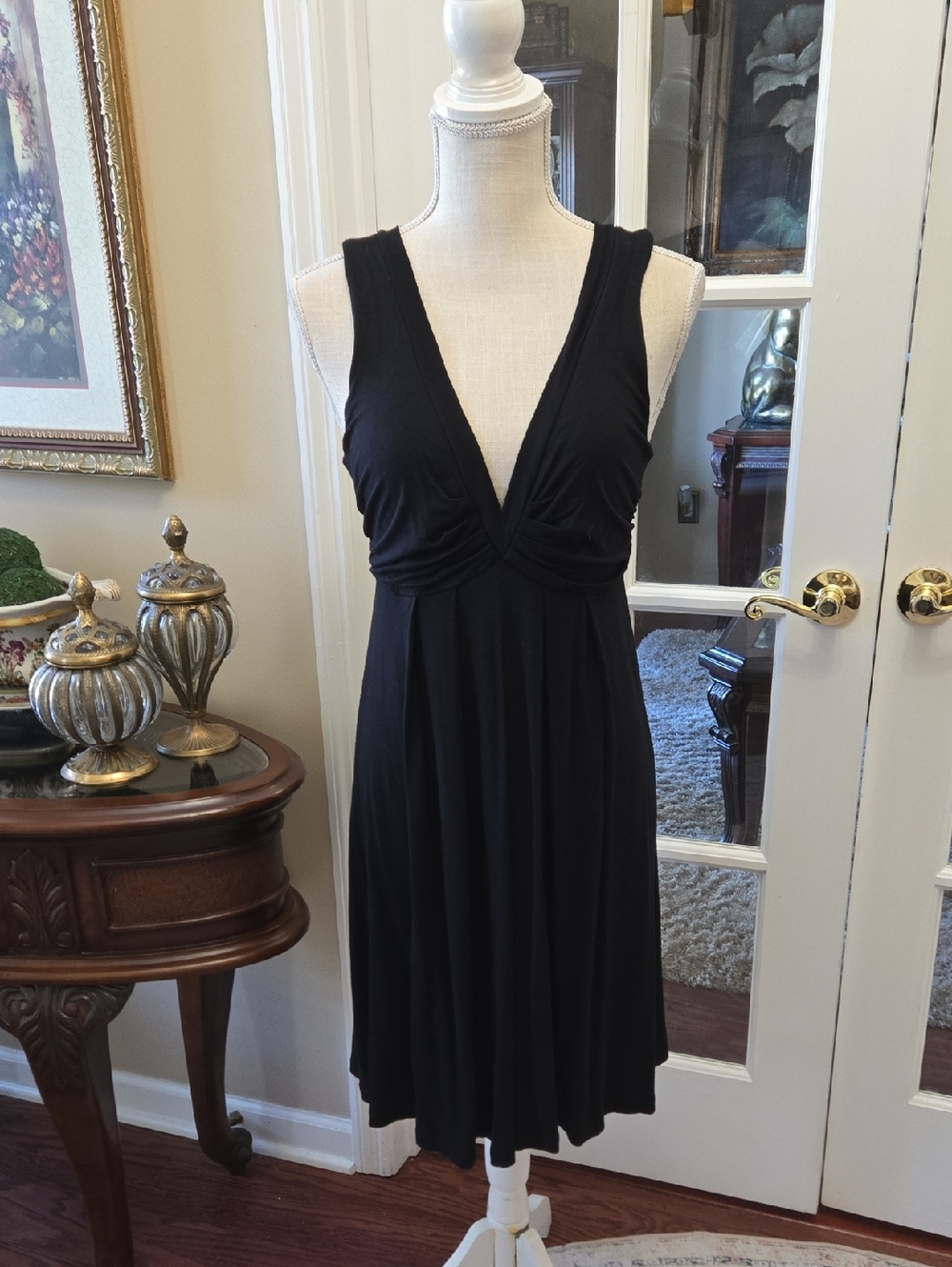 Karen Kane Black Sleeveless V-Neck Dress Empire Waist Stretch Pull On Medium EUC